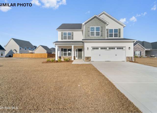 Property at 1874 Olde Towne Pointe Blvd, Jacksonville, NC 28546, 4 beds, 2.5 baths