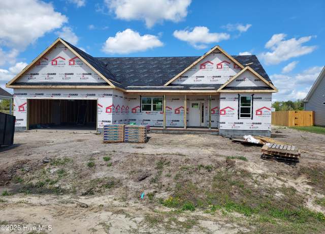 Property at 631 Bright Harvest Dr, Maysville, NC 28555, 3 beds, 2 baths