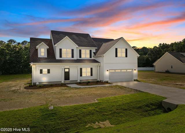 Property at 896 Lendy Dr, Greenville, NC 27858, 4 beds, 4 baths