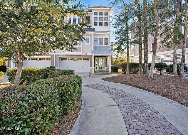 Property at 7733 Dunewalk Ct, Wilmington, NC 28409, 3 beds, 3.5 baths