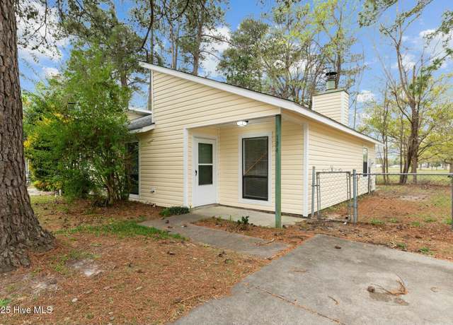 Property at 124 Twin Wood Dr, Havelock, NC 28532, 2 beds, 1 bath