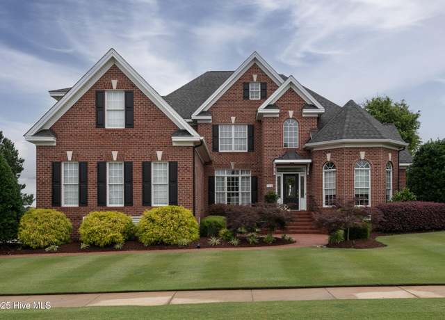 Property at 712 Van Gert Dr, Winterville, NC 28590, 4 beds, 3.5 baths
