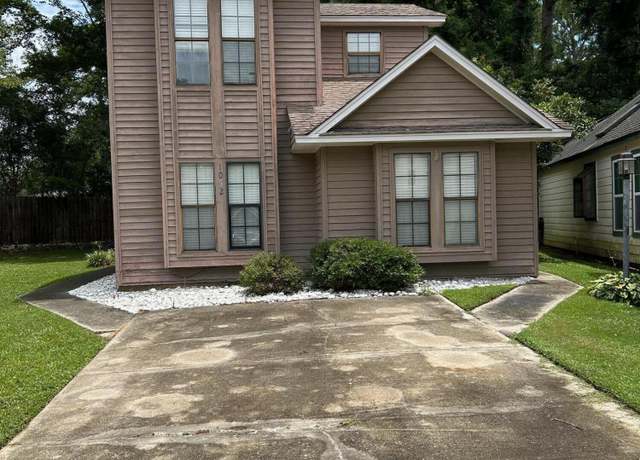 Property at 1052 Valley Dr, Calabash, NC 28467, 3 beds, 2 baths