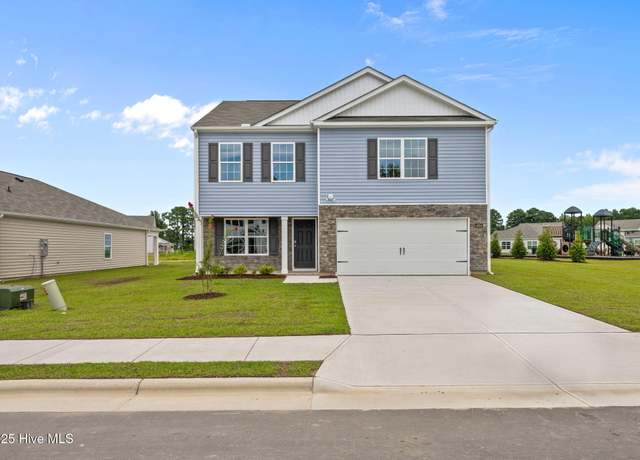 Property at 4004 Topsail Trl, New Bern, NC 28560, 3 beds, 2.5 baths