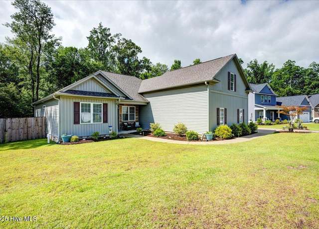 Property at 409 Kinnakeet Ln, New Bern, NC 28562, 4 beds, 3 baths