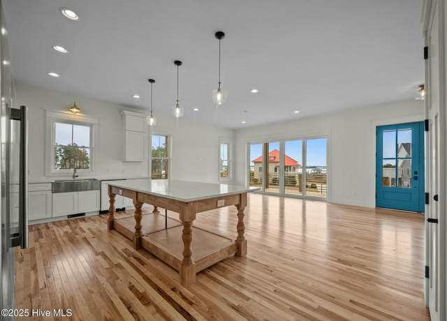 Property at 202 Topsail Watch Dr, Hampstead, NC 28443, 4 beds, 3.5 baths