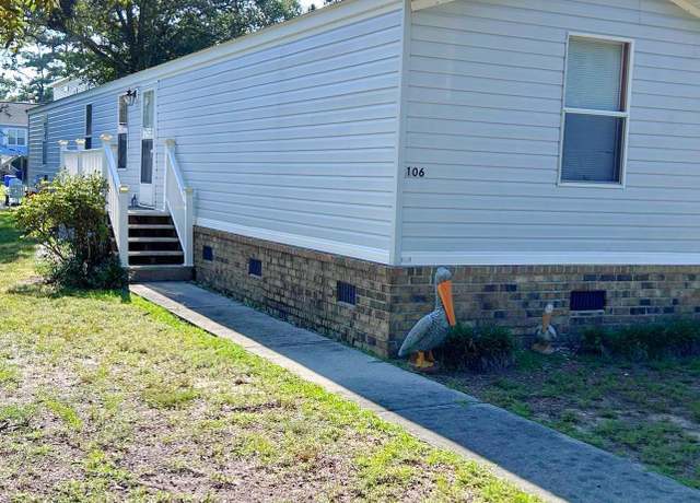 Property at 106 NE 76th St, Oak Island, NC 28465, 3 beds, 2 baths