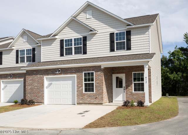 Property at 412 Triton Ln, Surf City, NC 28445, 3 beds, 2.5 baths