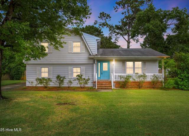 Property at 405 N Colony Cir, Wilmington, NC 28409, 3 beds, 2.5 baths