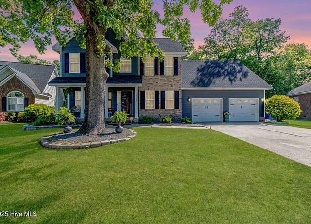 Property at 3508 Talus Rd, Fayetteville, NC 28306, 4 beds, 2.5 baths