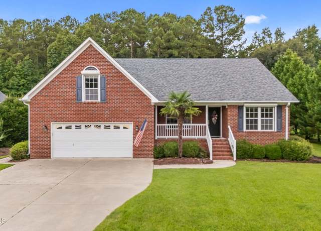 Property at 303 Deerfield Dr, New Bern, NC 28562, 3 beds, 3 baths