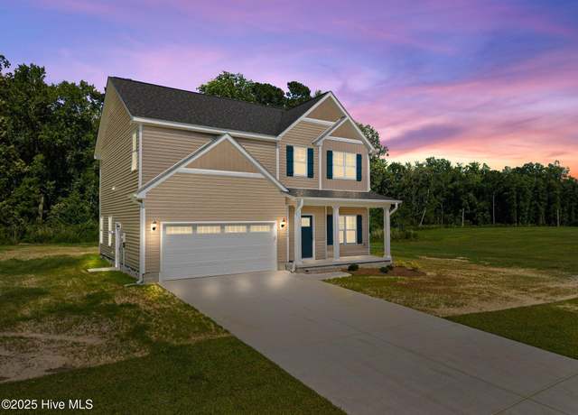 Property at 815 Lawson Ct, Greenville, NC 27858, 4 beds, 2.5 baths