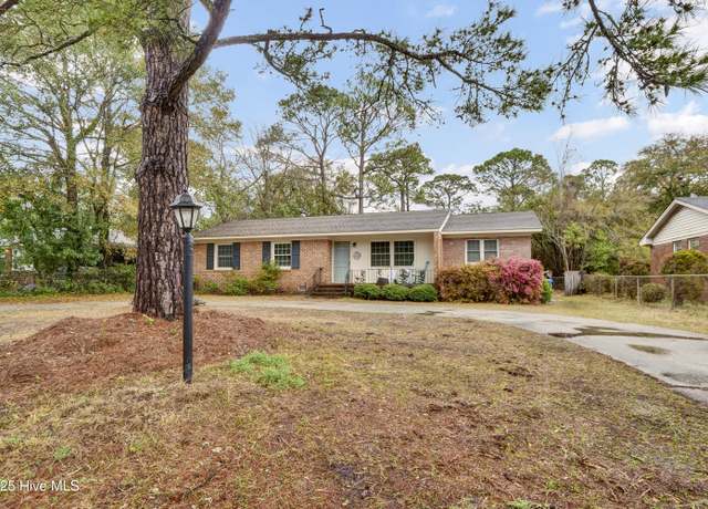 Property at 5405 Ridgewood Heights Dr, Wilmington, NC 28403, 4 beds, 2.5 baths