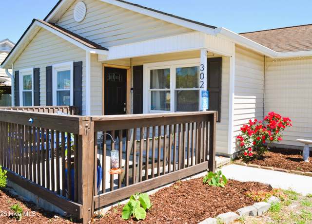 Property at 302 Cinnamon Dr, Hubert, NC 28539, 3 beds, 2 baths