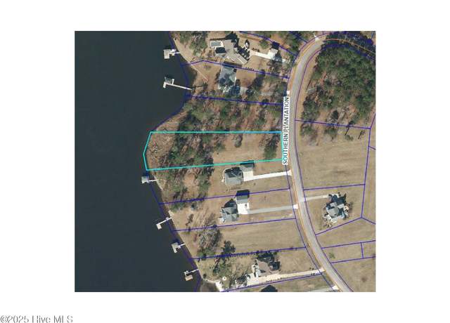 Property at 376 Southern Plantation Dr S, Oriental, NC 28571