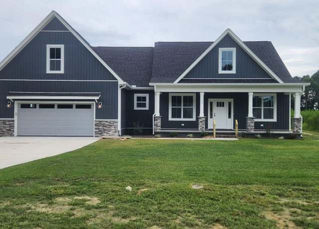 Property at 203 Crown Dr, Washington, NC 27889, 3 beds, 2 baths