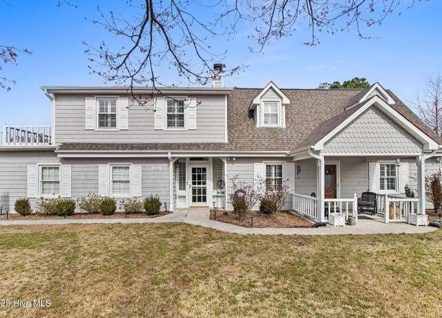 Property at 1221 S Beresford Ct, Wilmington, NC 28409, 4 beds, 4 baths