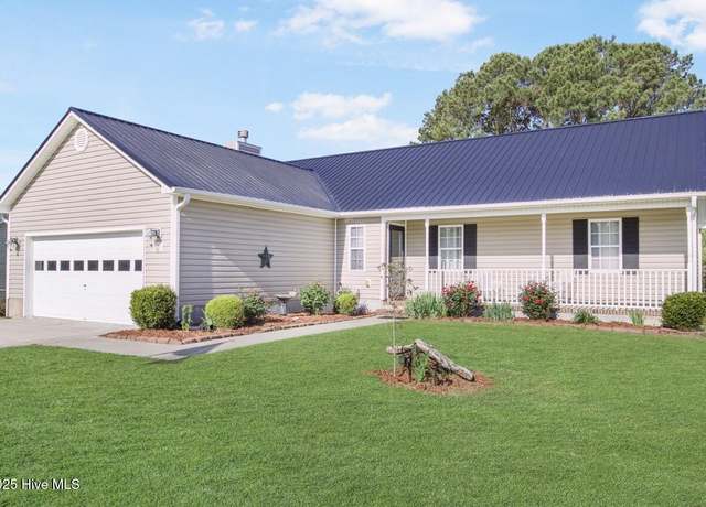 Property at 121 Lawndale Ln, Sneads Ferry, NC 28460, 3 beds, 2 baths