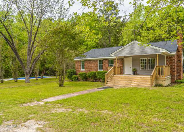 Property at 119 Camelot Dr, Rockingham, NC 28379, 4 beds, 3 baths