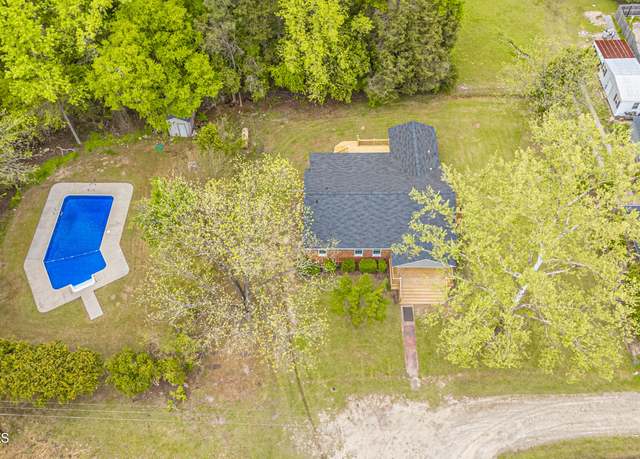 Property at 119 Camelot Dr, Rockingham, NC 28379, 4 beds, 3 baths