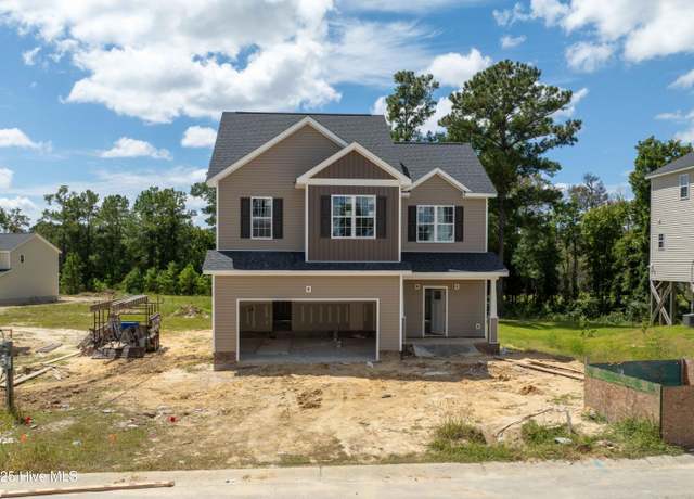 Property at 302 Broadleaf Dr, Jacksonville, NC 28546, 4 beds, 2.5 baths