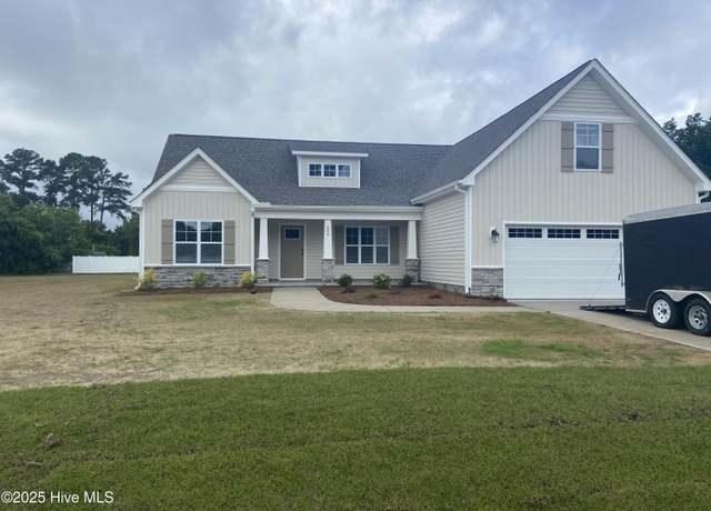 Property at 886 Lendy Dr, Greenville, NC 27858, 3 beds, 2 baths
