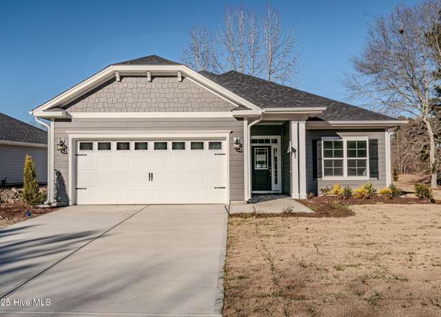 Property at 165 Firethorn Cir, Wallace, NC 28466, 4 beds, 2 baths