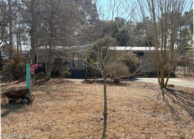 Property at 303 Five Aprils Dr, Swansboro, NC 28584, 3 beds, 2 baths