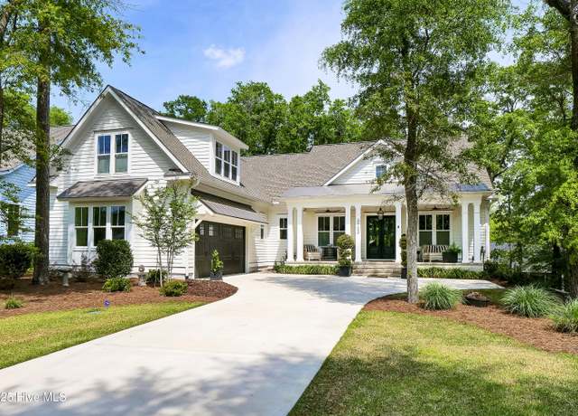 Property at 3722 White Cliffs Dr, Castle Hayne, NC 28429, 4 beds, 3.5 baths