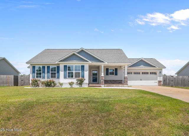 Property at 316 Bubbling Brook Ln, Jacksonville, NC 28546, 3 beds, 2 baths