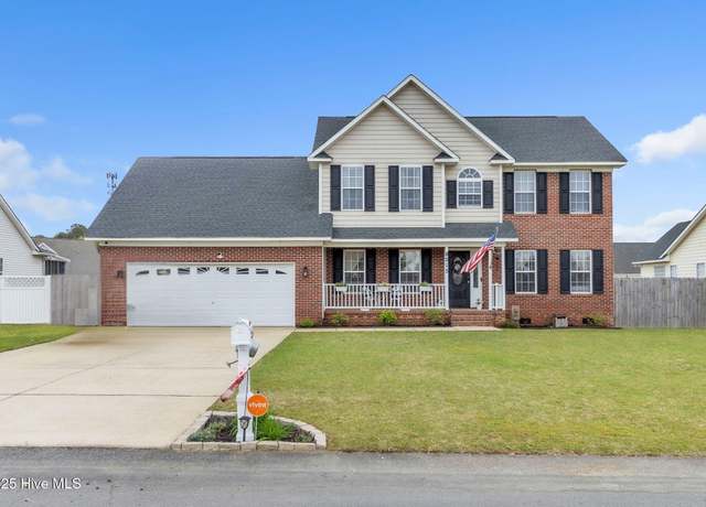Property at 8213 Hurrican Ln, Fayetteville, NC 28314, 3 beds, 2.5 baths