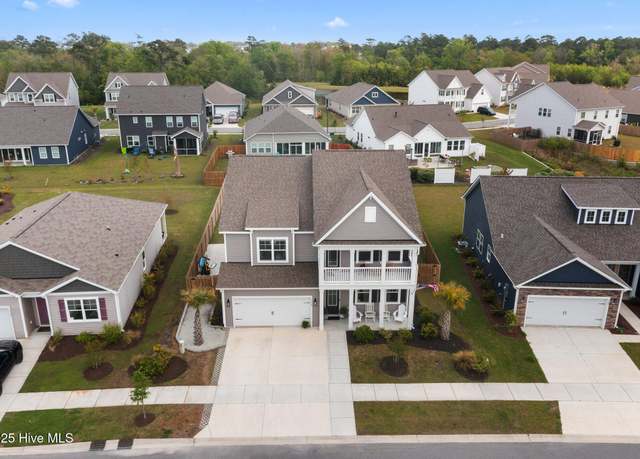 Property at 110 Edgewater Way, Surf City, NC 28445, 4 beds, 3 baths