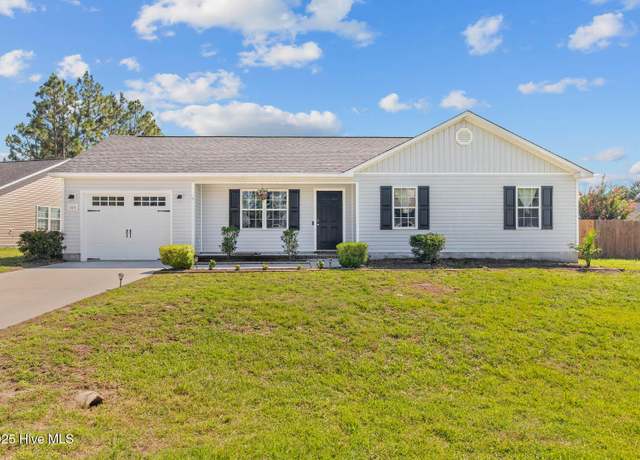 Property at 105 Marina Leigh Dr, Hubert, NC 28539, 3 beds, 2 baths