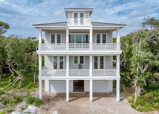 Property at 131 Auger Shell Ct, Surf City, NC 28445, 4 beds, 4 baths