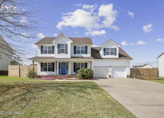 Property at 186 Lenoir Dr, Spring Lake, NC 28390, 4 beds, 2.5 baths