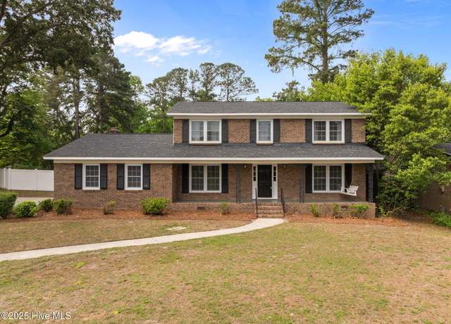 Property at 202 Deerwood Dr, Greenville, NC 27858, 4 beds, 3 baths