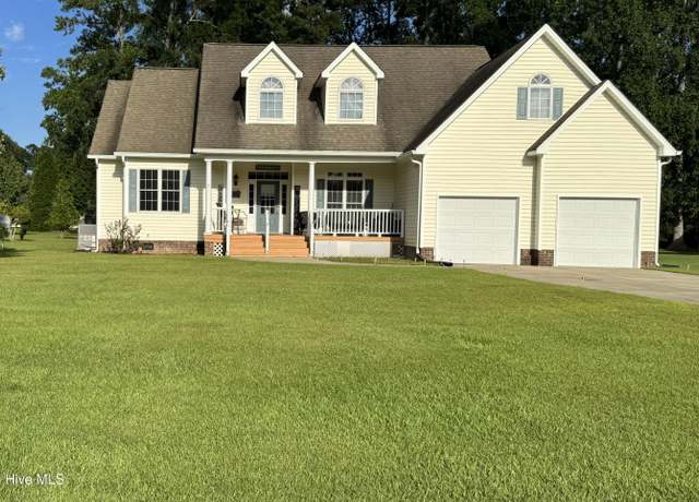 Property at 3508 Old Airport Rd, New Bern, NC 28562, 4 beds, 2.5 baths