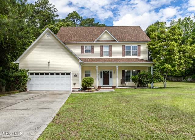 Property at 306 Wellington Pl, Jacksonville, NC 28546, 4 beds, 2.5 baths