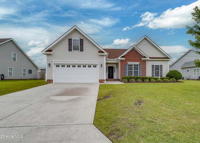 Property at 304 Palisades Way, New Bern, NC 28560, 3 beds, 2 baths