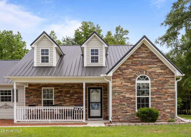 Property at 405 Blue Moon Ct, Jacksonville, NC 28540, 4 beds, 2 baths