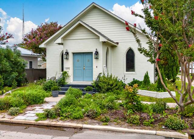 Property at 1300 Evans St, Morehead City, NC 28557, 4 beds, 2 baths