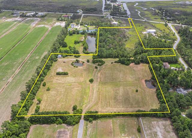 Property at 110 N Harbor Dr, Beaufort, NC 28516