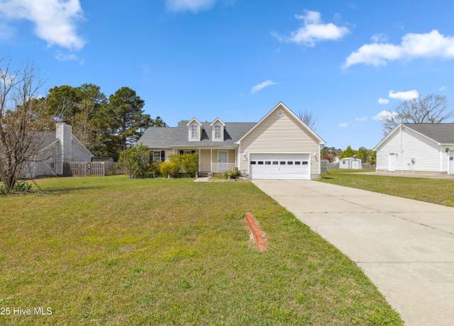 Property at 127 Lawndale Ln, Sneads Ferry, NC 28460, 3 beds, 2 baths