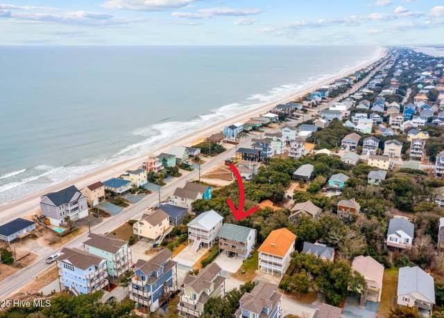 Property at 105 Fairytale Ln, Surf City, NC 28445, 3 beds, 2.5 baths