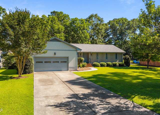 Property at 300 Rockledge Rd, New Bern, NC 28562, 3 beds, 2 baths