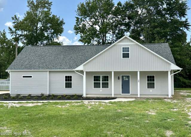 Property at 40 East Dr, Jacksonville, NC 28546, 3 beds, 2 baths