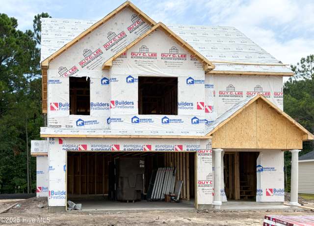 Property at 720 Ellabond St, Sneads Ferry, NC 28460, 3 beds, 2.5 baths