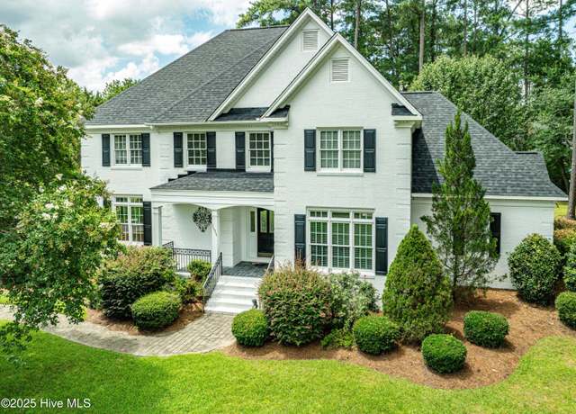 Property at 3902 Kipling Ct, Greenville, NC 27834, 4 beds, 4 baths