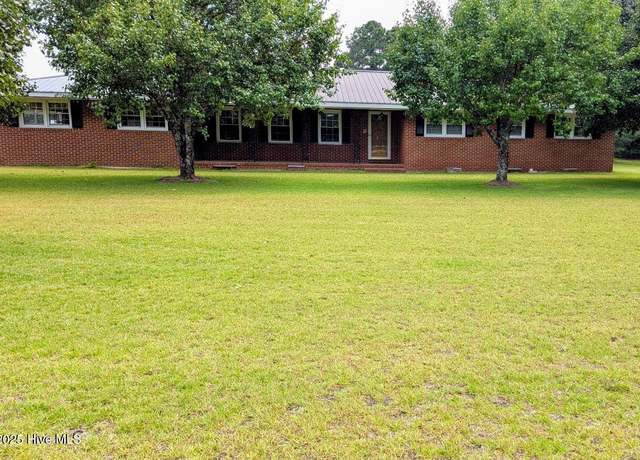 Property at 5068 Lobelia Rd, Vass, NC 28394, 3 beds, 2.5 baths
