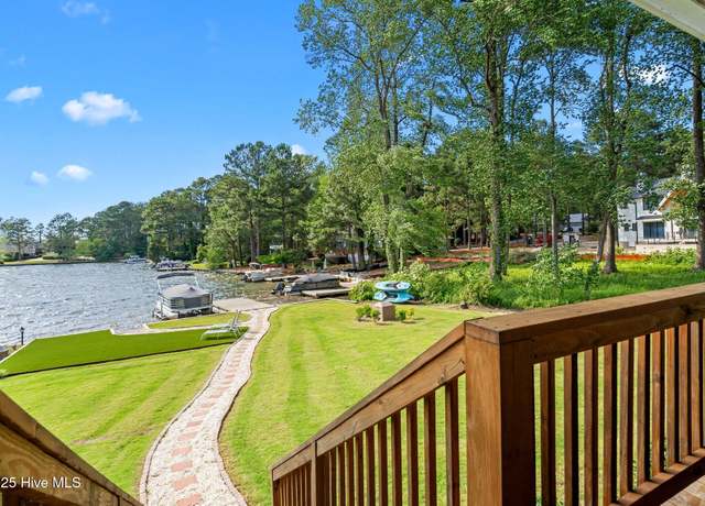 Property at 106 Josephs Pt, West End, NC 27376, 4 beds, 3.5 baths